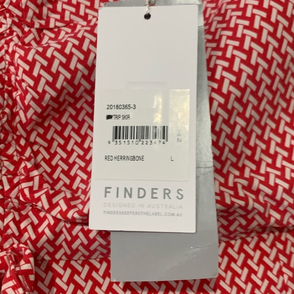 𝐅𝐈𝐍𝐃𝐄𝐑𝐒 𝐊𝐄𝐄𝐏𝐄𝐑𝐒 𝐋𝐀𝐑𝐆𝐄 𝐒𝐊𝐈𝐑𝐓 - Picture 8 of 8